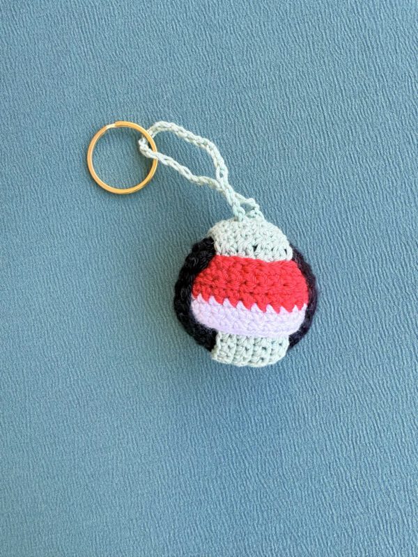 Keychain - Ball with playful stripes