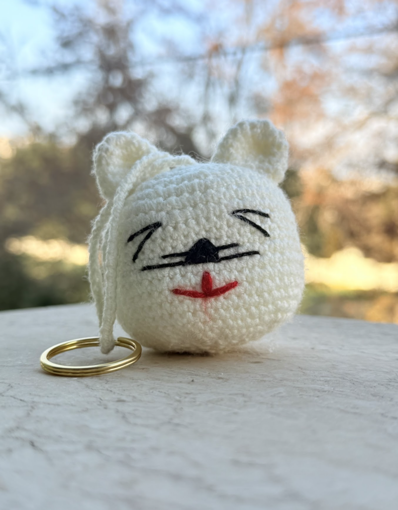 Keychain – Smiling White Bear